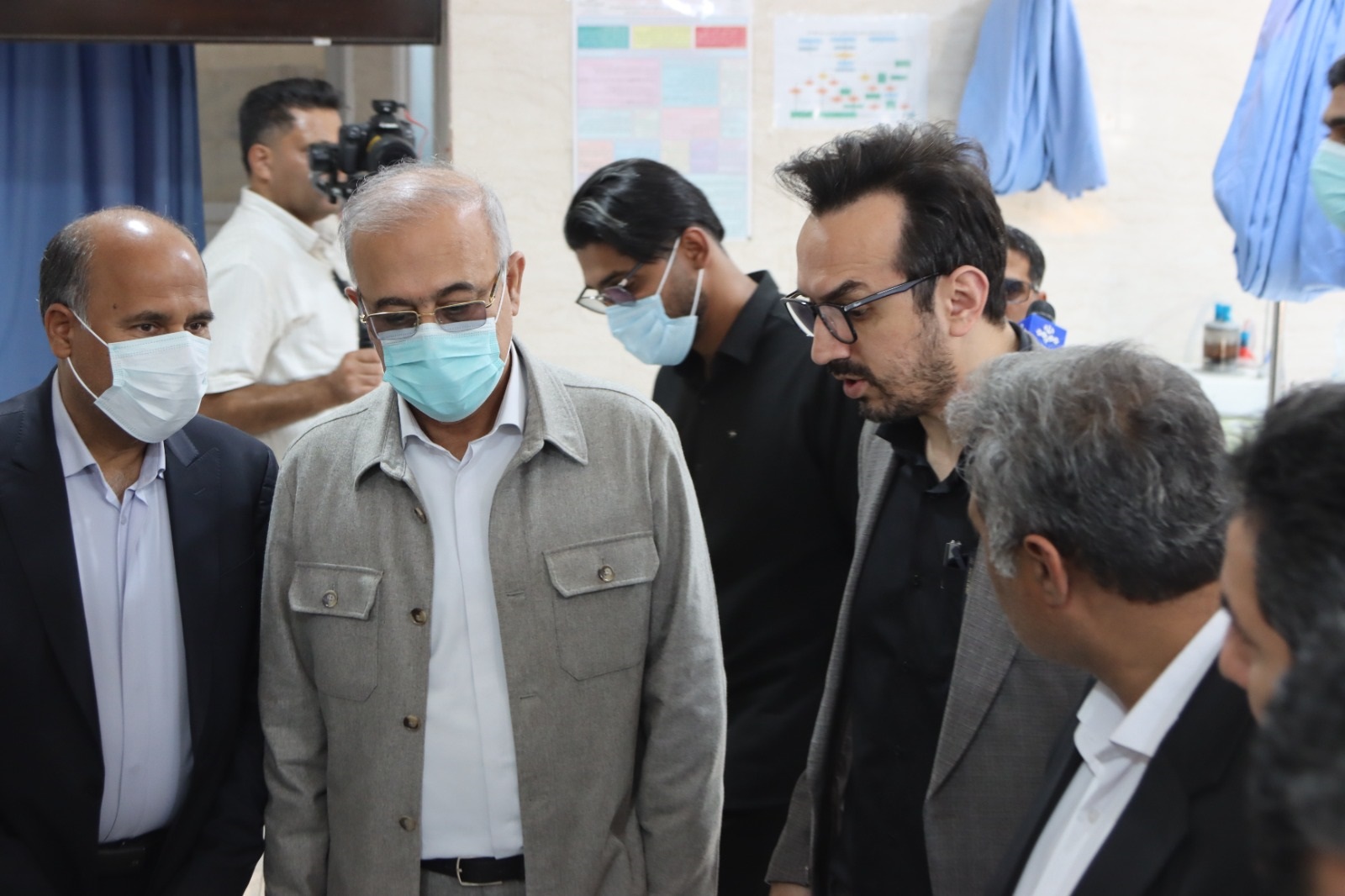 بازدید استاندار هرمزگان از پروژه‌های عمرانی، درمانی و دیدار مردمی در سردشت