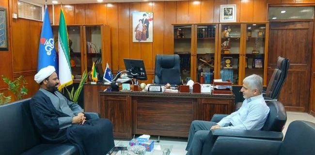 دیدار مدیرکل مدیریت عملکرد بازرسی،امور حقوقی و ارتباطات مردمی با مدیر پخش فرآورده های نفتی منطقه هرمزگان