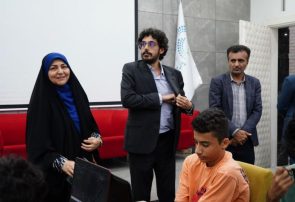 بازدید مدیرعامل بنیاد ملی بازیهای رایانهای کشور از اردوی آموزشی بازیسازی در بندرعباس