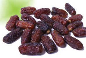 پیارم؛ شکلات طبیعی هرمزگان/حاجی آباد قطب تولید خرمای پیارم کشور