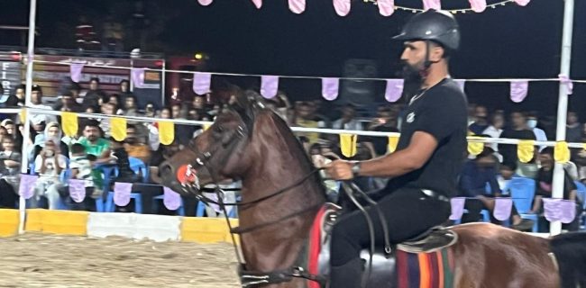 دومین فستیوال شو سواره در شهرستان رودان برگزارشد