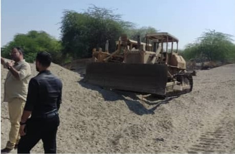 بازدید میدانی معاون فرماندار بندرعباس از پروژههای عمرانی بخش شمیل با محوریت نظارت بر مصرف سوخت و مشارکت اجتماعی بازدید میدانی معاون فرماندار بندرعباس از پروژههای عمرانی بخش شمیل با محوریت نظارت بر مصرف سوخت و مشارکت اجتماعی