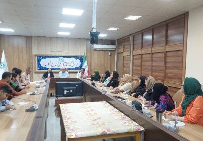 محافل ادبی کتابخانه اندیشه آیت الله خامنه ای بندرعباس با شعر، قصه و لبخند میزبان دوست‌داران کتاب شدند