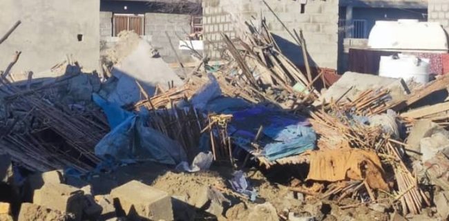 آغاز عملیات آواربرداری واحدهای تخریب‌شده از سیل در شهرستان سیریک