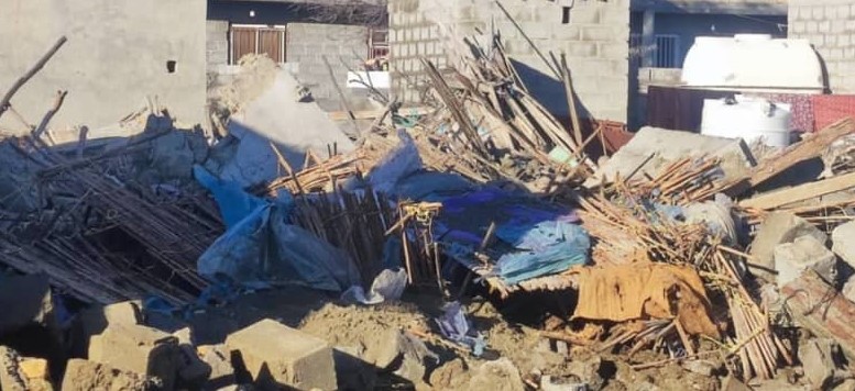 آغاز عملیات آواربرداری واحدهای تخریب‌شده از سیل در شهرستان سیریک