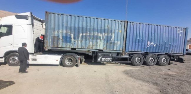 تریلر حامل ۴۰ هزار لیتر سوخت قاچاق در حاجی آباد توقیف شد