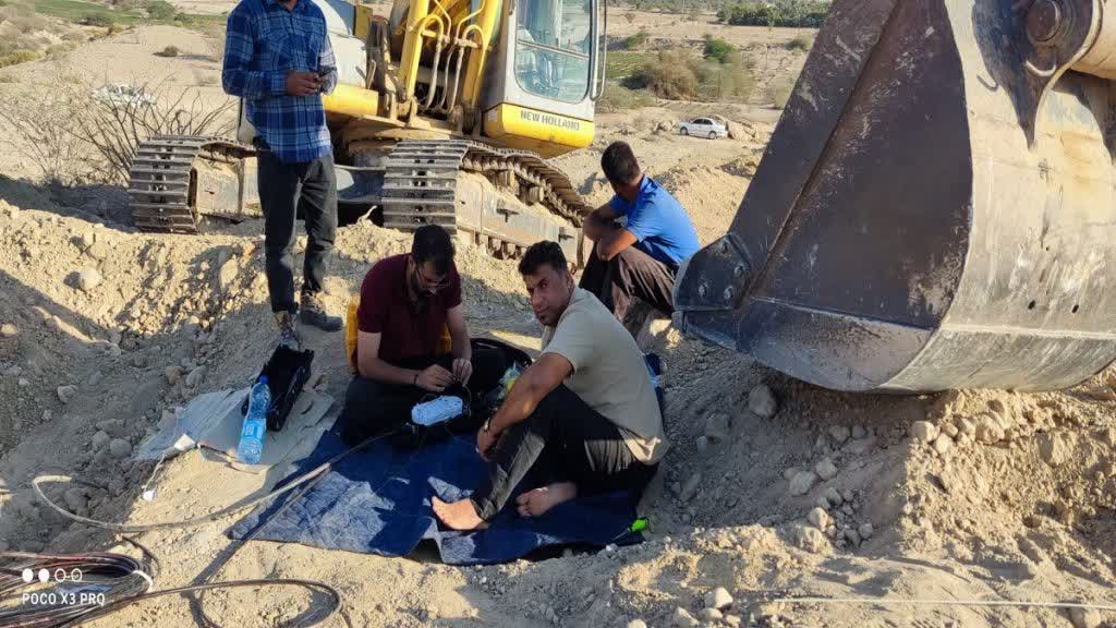 پایان عملیات رفع خرابی کابل فیبر نوری روستای سرارو شهرستان سیریک