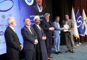 نشان عالی مدیرسال به مدیرعامل شرکت آب و فاضلاب هرمزگان اعطا شد