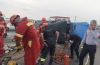 نجات سرنشین محبوس در حادثه واژگونی خودرو