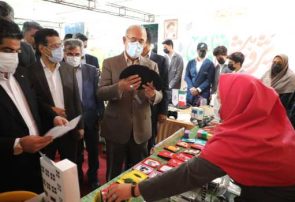 بازدید مسئولان استان از نمایشگاه پژوهش و فناوری هرمزگان و غرفه اداره کل آموزش و پرورش استان