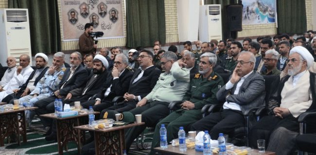 سپاه و ارتش مکمل یکدیگر هستند