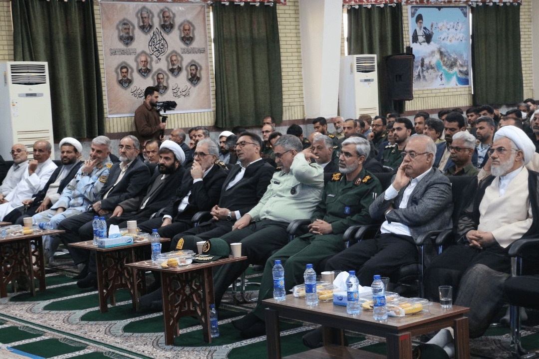 سپاه و ارتش مکمل یکدیگر هستند