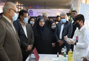 نمایشگاه هفته پژوهش در بندرعباس آغاز بهکار کرد