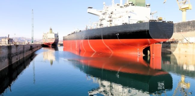 بازگشت مقتدرانه شناور غول‌پیکر به آب‌های ایران پس از بازسازی در ایزوایکو