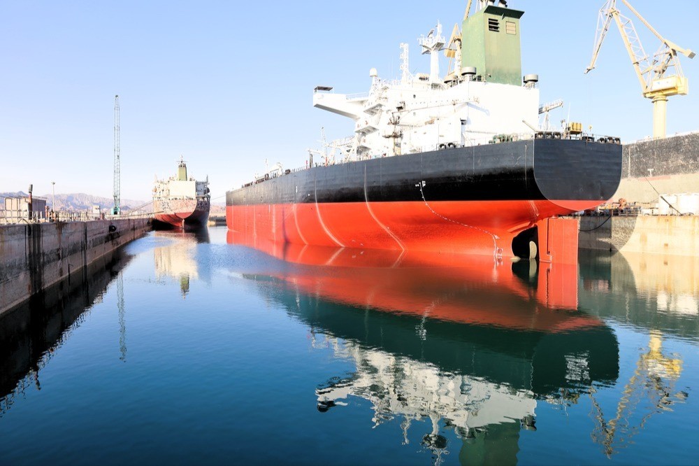 بازگشت مقتدرانه شناور غول‌پیکر به آب‌های ایران پس از بازسازی در ایزوایکو