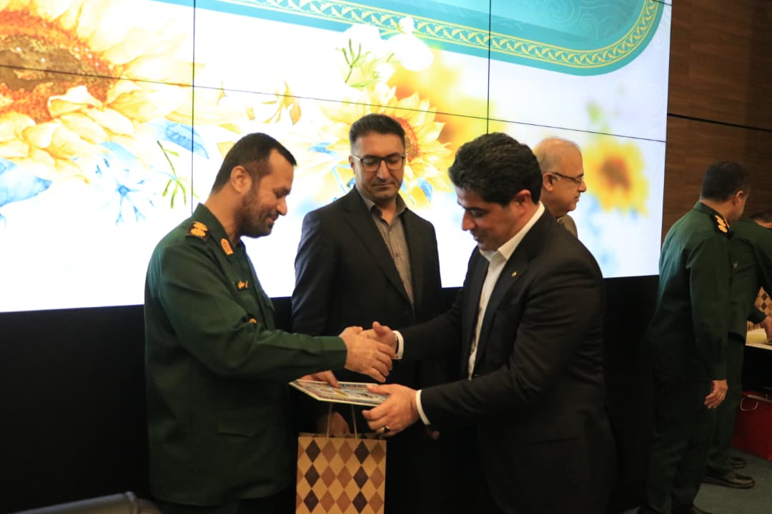 بسیج کارمندی از محمدامین کعبی تقدیر کرد بسیج کارمندی از محمدامین کعبی تقدیر کرد