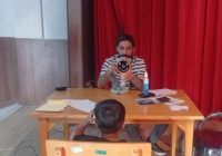 اجرای برنامه های غربالگری بینایی و شنوایی کودکان در توابع و روستاهای کم برخوردار شهرستان