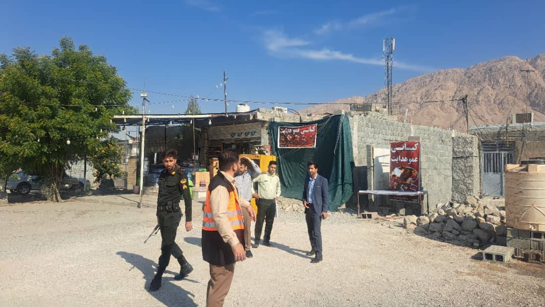 رفع تجاوز به حریم جاده بندرعباس–حاجیآباد؛ سازه غیرمجاز در گهکم تخریب شد رفع تجاوز به حریم جاده بندرعباس–حاجیآباد؛ سازه غیرمجاز در گهکم تخریب شد