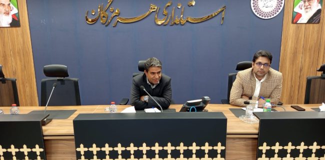 اجرای نیروگاههای خورشیدی استان با جدیت دنبال میشود اجرای نیروگاههای خورشیدی استان با جدیت دنبال میشود