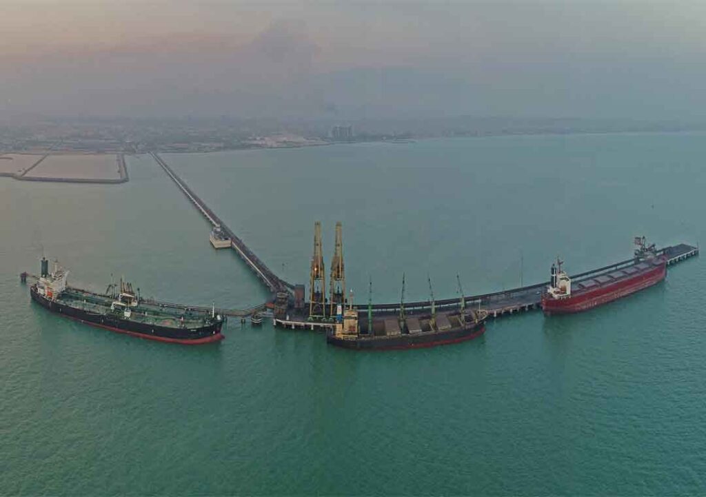 نقش کلیدی منطقه ویژه اقتصادی خلیجفارس در اتصال ایران به زنجیره ارزش جهانی نقش کلیدی منطقه ویژه اقتصادی خلیجفارس در اتصال ایران به زنجیره ارزش جهانی