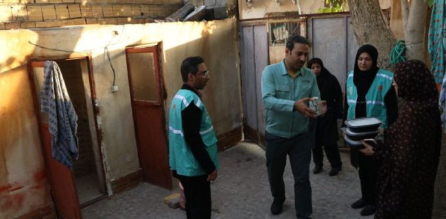 ارسال کمکهای فولاد هرمزگان به جامعه آسیبدیده از سیل ارسال کمکهای فولاد هرمزگان به جامعه آسیبدیده از سیل