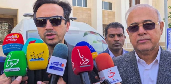 ۶ آمبولانس پیشرفته وارد خط خدمت شد+فیلم ۶ آمبولانس پیشرفته وارد خط خدمت شد+فیلم