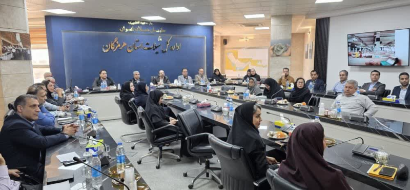 کارکنان شیلات هرمزگان شایسته رتبه برتر در خدمت‌گذاری / شیلات هرمزگان نمونه موفق هم‌افزایی بهره‌برداران و کارکنان