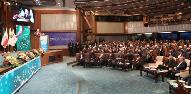 تقدیر از سه بهره بردار هرمزگانی منتخب در همایش ملی برگزیدگان بخش کشاورزی