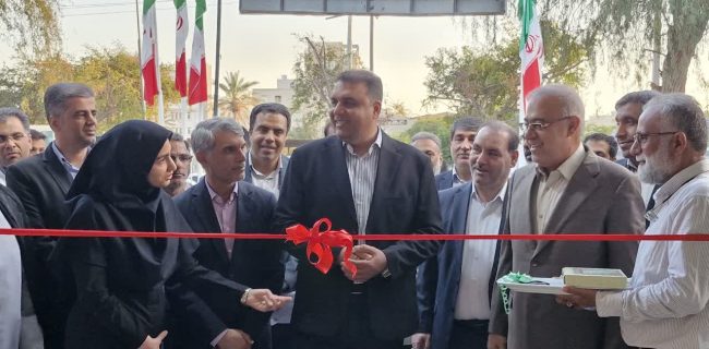 عرضه مستقیم کالاهای وارداتی ملوانی در نمایشگاه ضیافت بندرعباس+فیلم